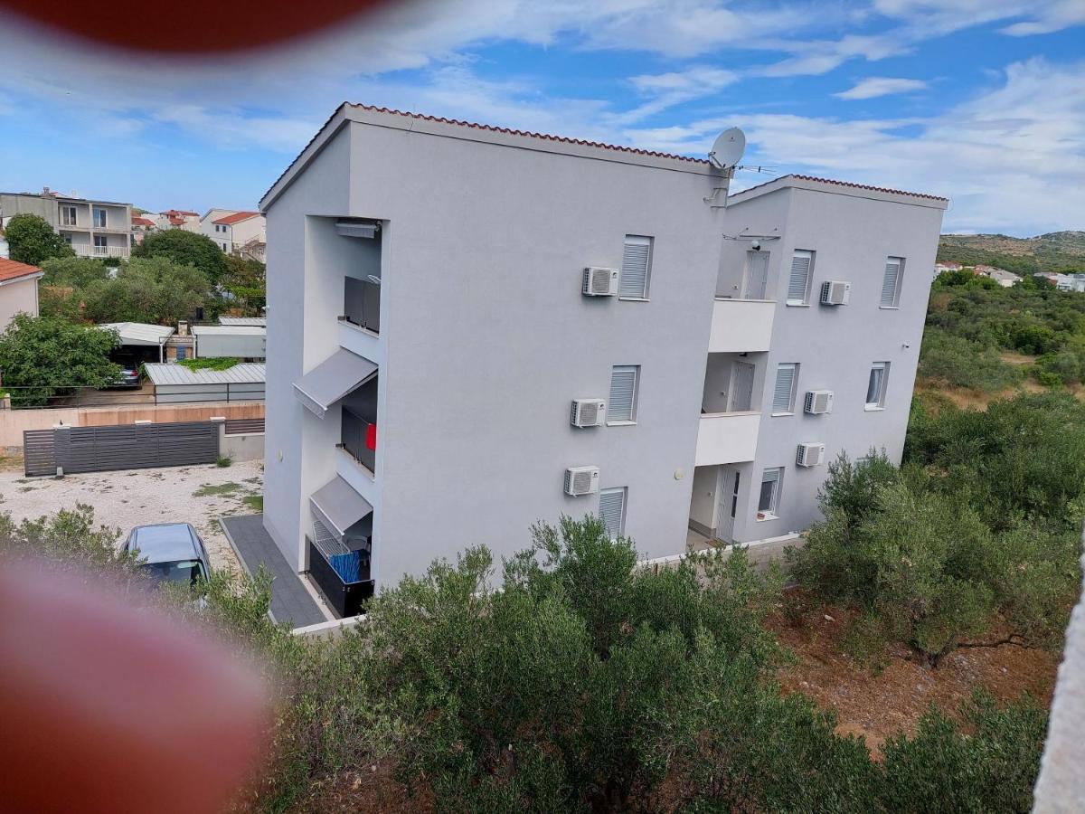 Apartments Zdeslav Rogoznica  Bagian luar foto