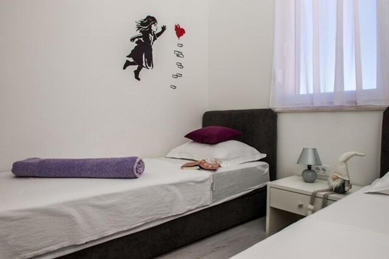 Apartments Zdeslav Rogoznica  Bagian luar foto