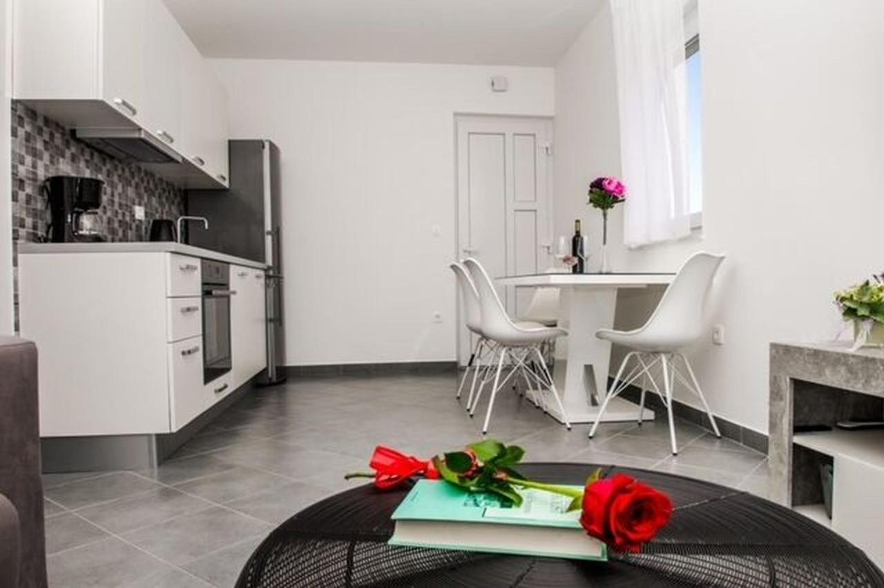 Apartments Zdeslav Rogoznica  Bagian luar foto